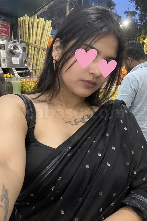 Shreya Shreya - Decent Photo 3 of 4