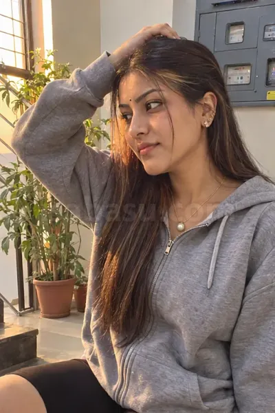 Chitra Bangalore Hot Girls Photo 1 of 4