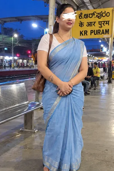 Seema Professional Bangalore Housewife Photo 1 of 4