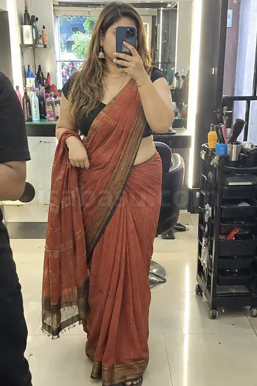 Kavitaa Cam Show Housewife Photo 1 of 4