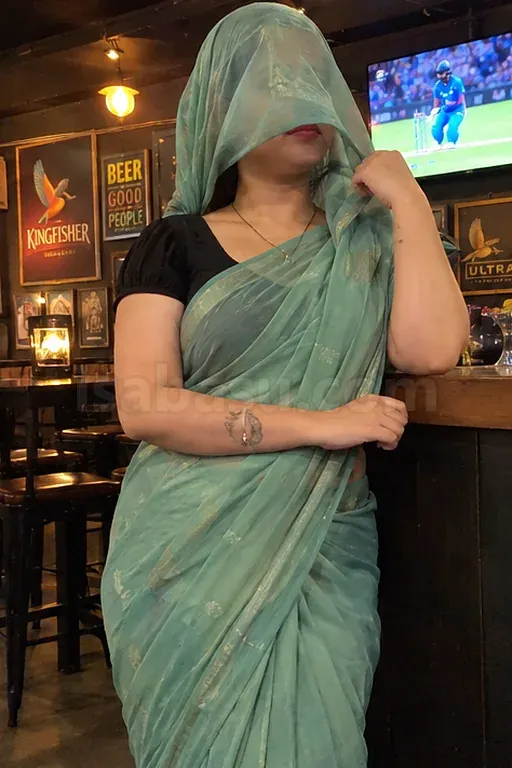 Seema Professional Bangalore Housewife Photo 3 of 4