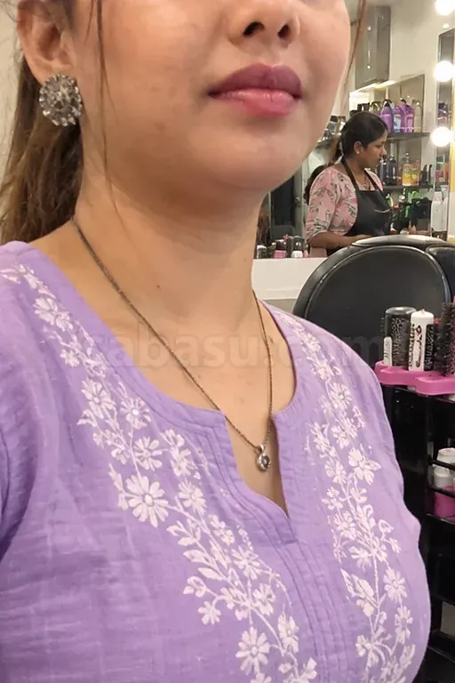 Seema Professional Bangalore Housewife Photo 4 of 4